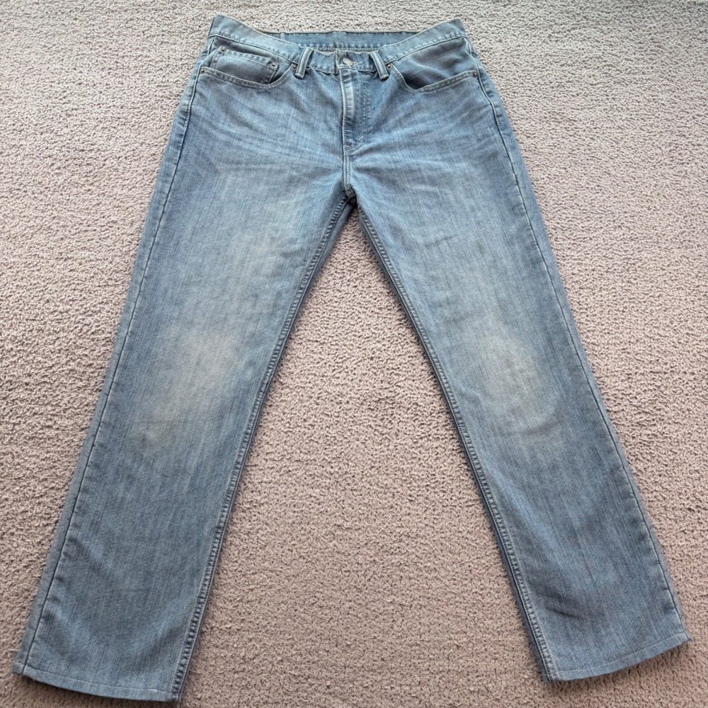 Levi Strauss & Co Mens W34 L32 Light Wash Straight Leg Denim Jeans 04511-0751